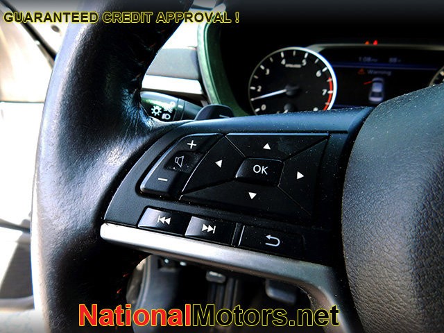 Nissan Altima Vehicle Image 20