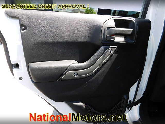 Jeep Wrangler Unlimited Vehicle Image 09
