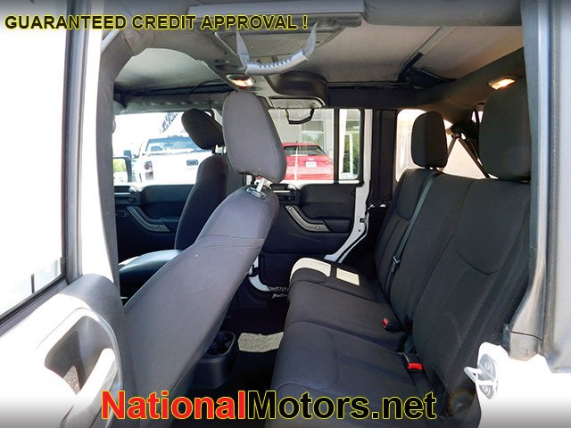 Jeep Wrangler Unlimited Vehicle Image 10