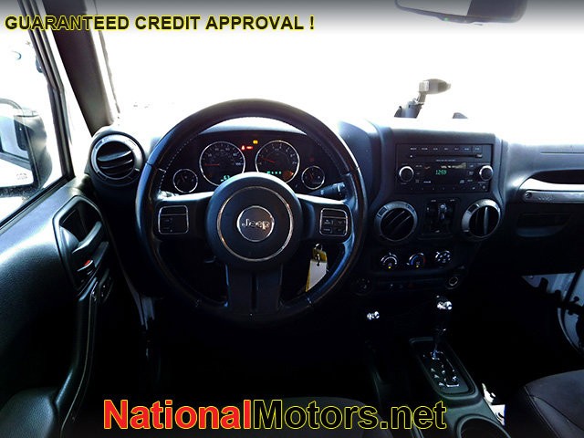 Jeep Wrangler Unlimited Vehicle Image 11
