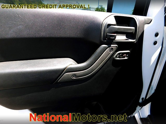Jeep Wrangler Unlimited Vehicle Image 12
