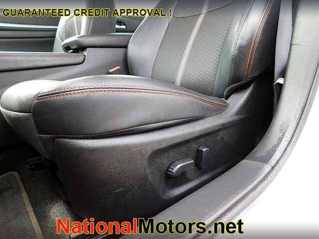 Nissan Altima Vehicle Image 13