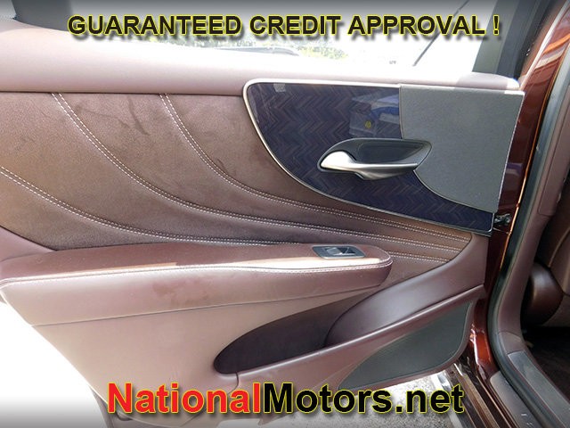 Lexus LS Vehicle Image 07
