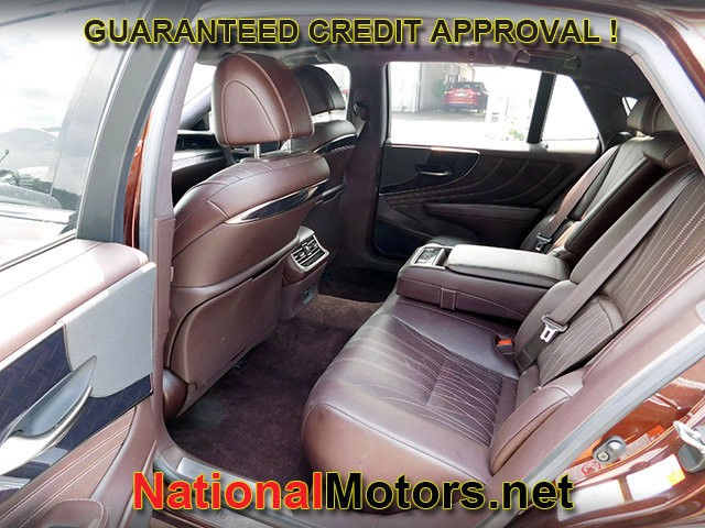 Lexus LS Vehicle Image 08