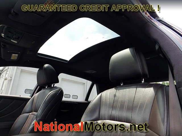 Lexus LS Vehicle Image 16
