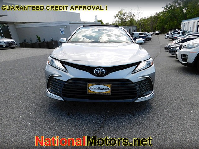 Toyota Camry Vehicle Image 03