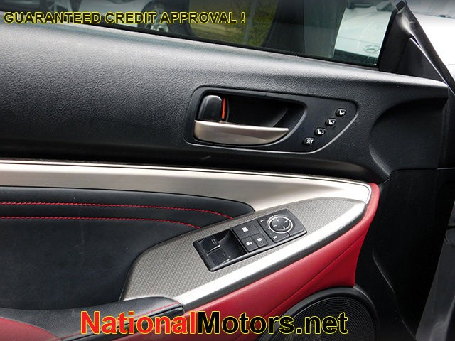 Lexus RC 300 Vehicle Image 09
