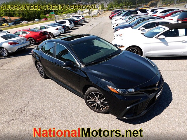 Toyota Camry Vehicle Image 02