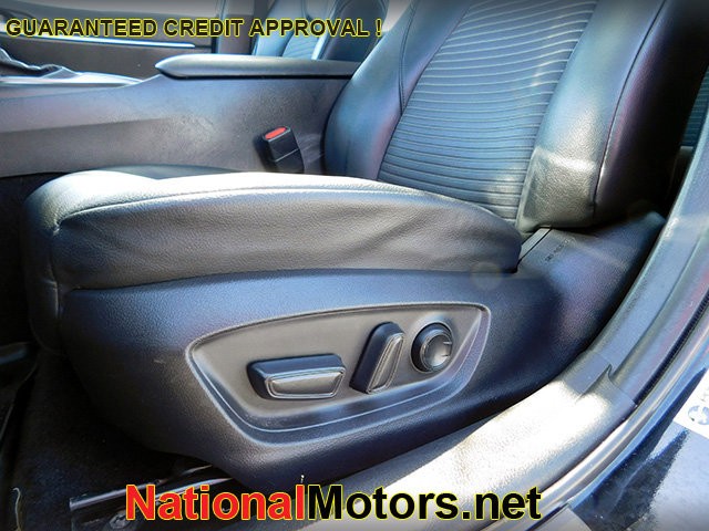 Toyota Camry Vehicle Image 14