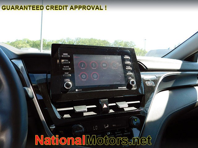 Toyota Camry Vehicle Image 16