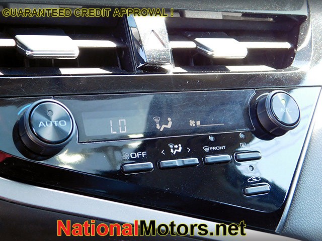 Toyota Camry Vehicle Image 18