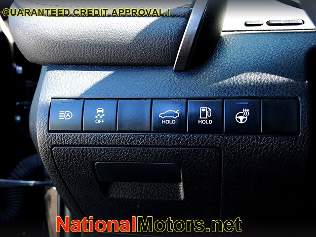 Toyota Camry Vehicle Image 23