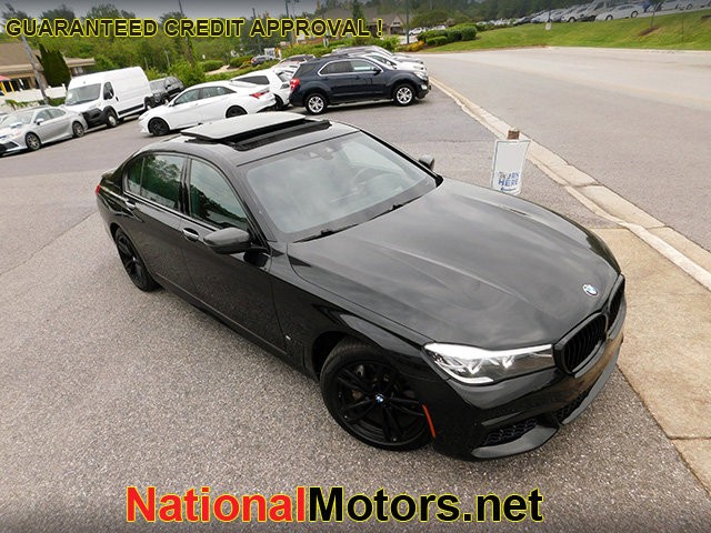 BMW 7 Series Vehicle Image 02