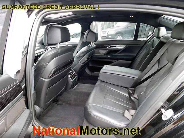 BMW 7 Series Vehicle Image 11