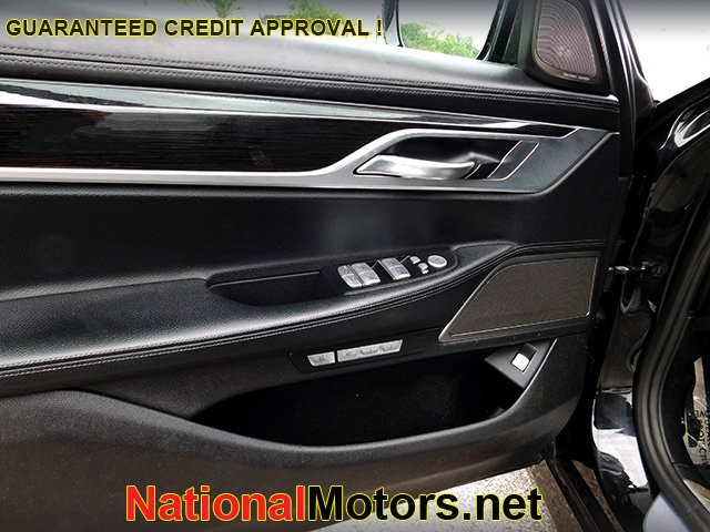 BMW 7 Series Vehicle Image 13