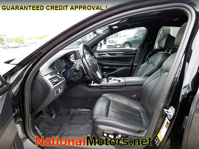 BMW 7 Series Vehicle Image 14