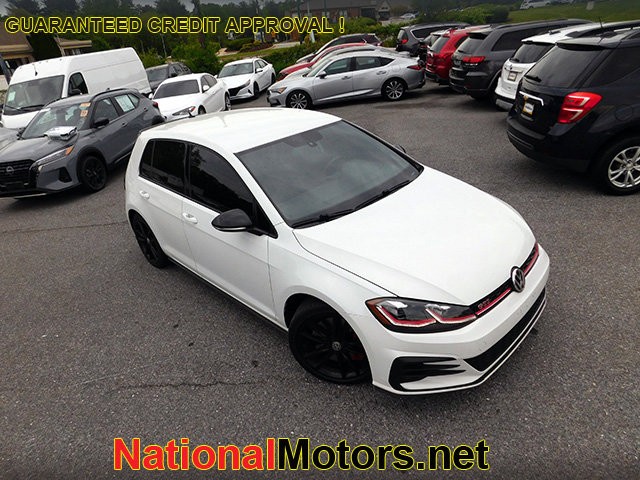 Volkswagen Golf GTI Vehicle Image 02