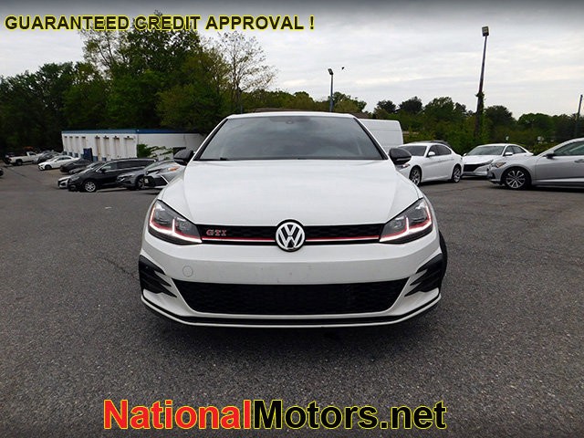 Volkswagen Golf GTI Vehicle Image 03