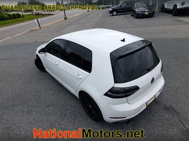Volkswagen Golf GTI Vehicle Image 06