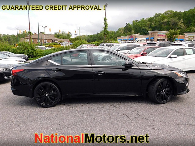 Nissan Altima Vehicle Image 03