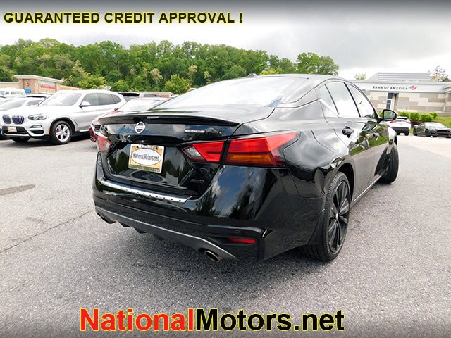 Nissan Altima Vehicle Image 04