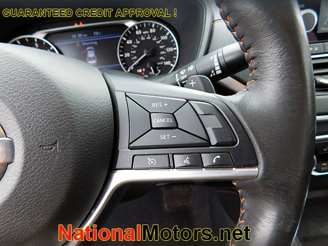 Nissan Altima Vehicle Image 19