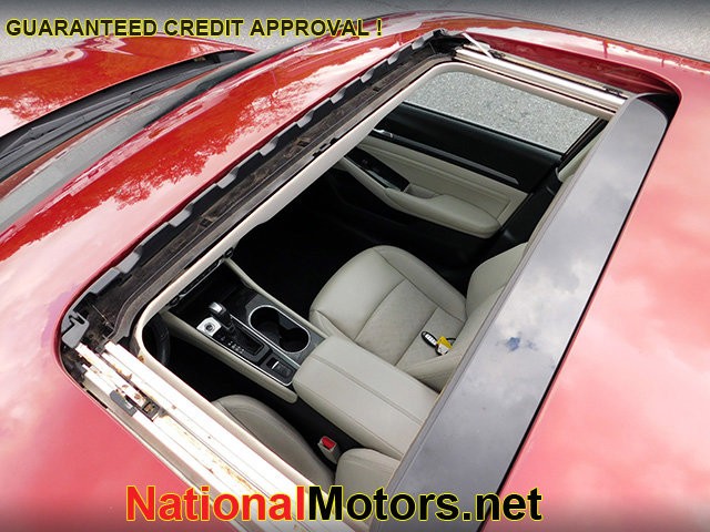 Nissan Altima Vehicle Image 06