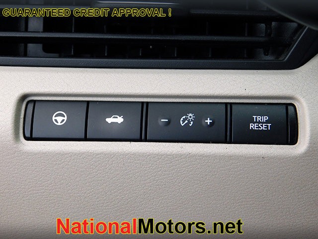 Nissan Altima Vehicle Image 22