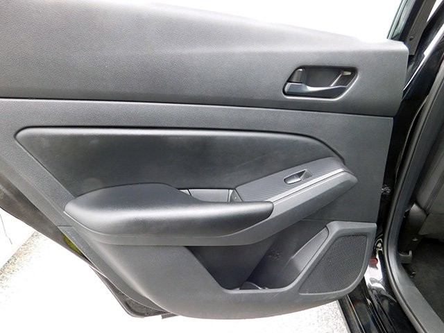 Nissan Altima Vehicle Image 07
