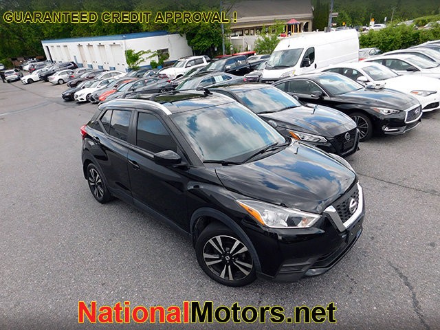 Nissan Kicks Vehicle Image 02