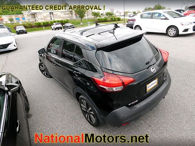 Nissan Kicks Vehicle Image 06