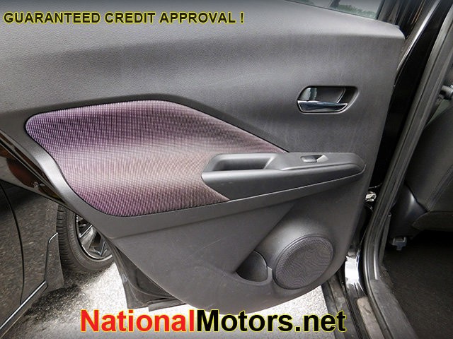 Nissan Kicks Vehicle Image 09