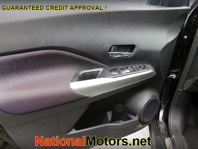 Nissan Kicks Vehicle Image 11