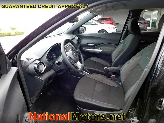 Nissan Kicks Vehicle Image 12