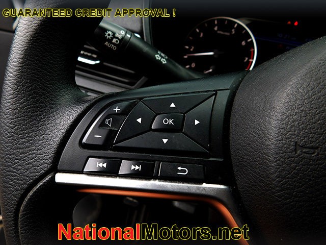 Nissan Altima Vehicle Image 14