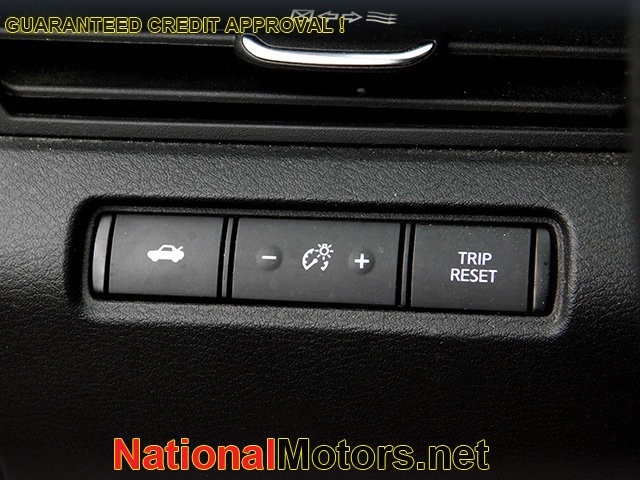 Nissan Altima Vehicle Image 16