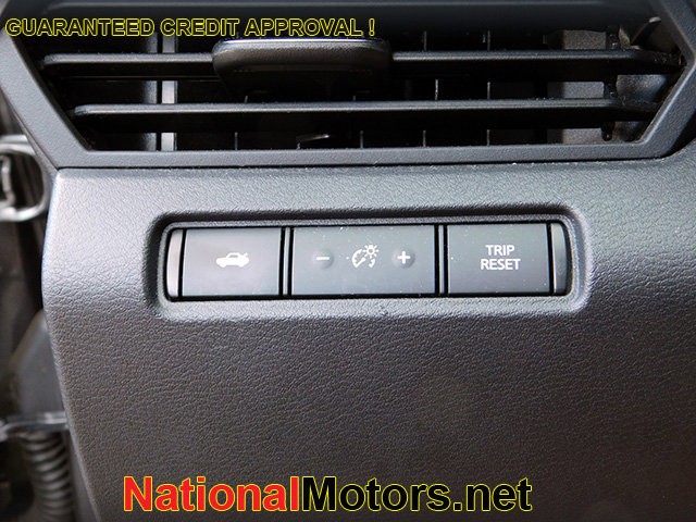 Nissan Altima Vehicle Image 21