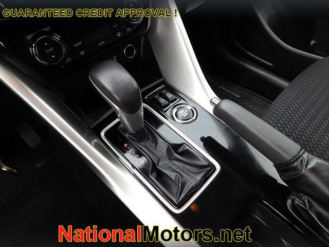 Mitsubishi Eclipse Cross Vehicle Image 17