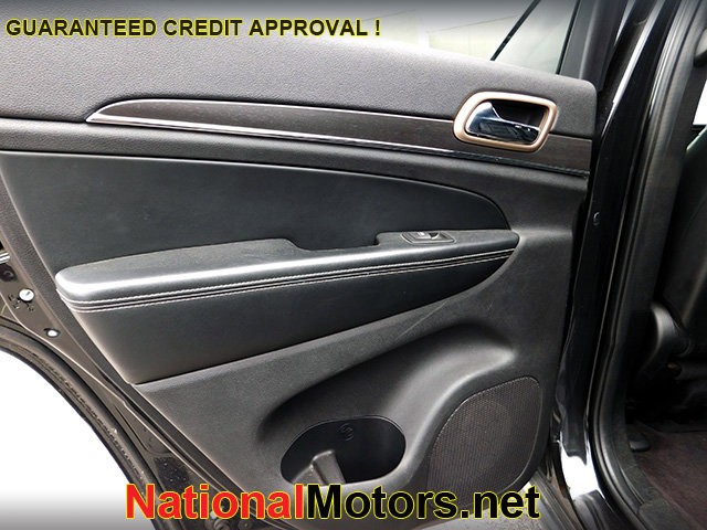 Jeep Grand Cherokee Vehicle Image 10