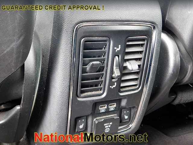 Jeep Grand Cherokee Vehicle Image 12