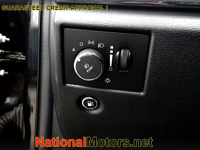 Jeep Grand Cherokee Vehicle Image 23