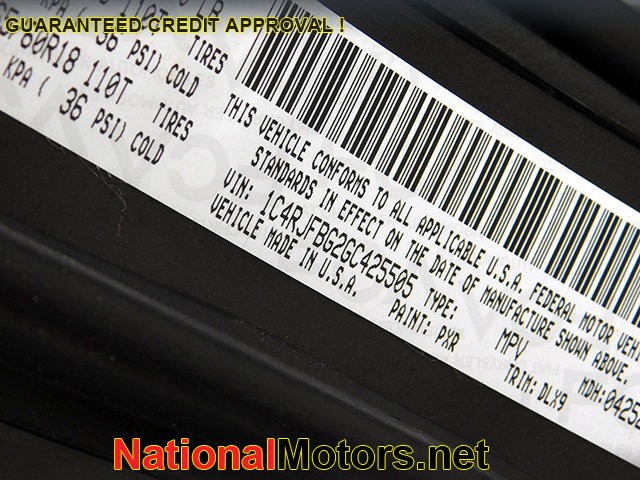 Jeep Grand Cherokee Vehicle Image 25