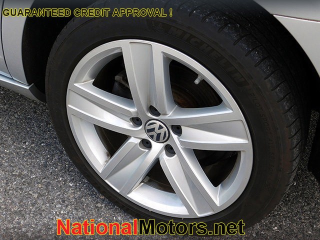 Volkswagen CC Vehicle Image 06
