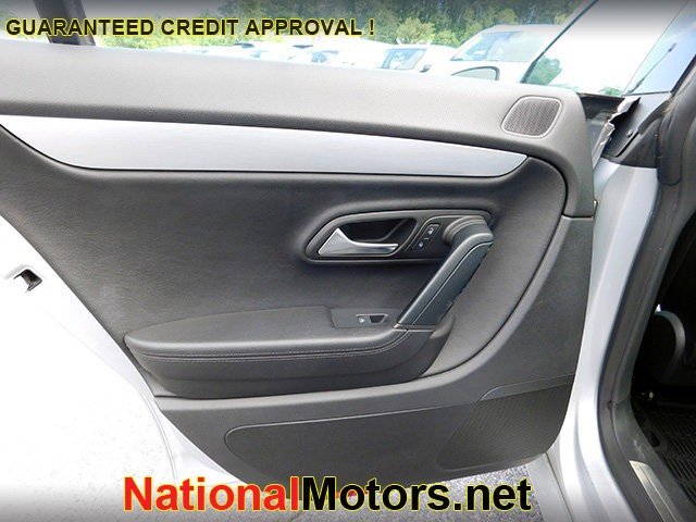 Volkswagen CC Vehicle Image 07