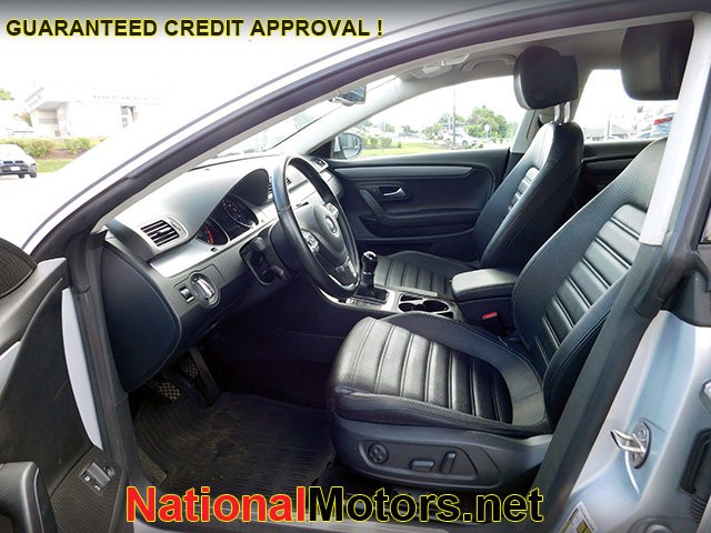 Volkswagen CC Vehicle Image 12