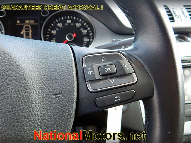 Volkswagen CC Vehicle Image 18