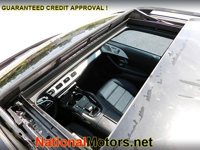 Mercedes-Benz GLE Vehicle Image 08