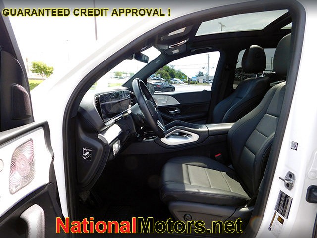 Mercedes-Benz GLE Vehicle Image 17