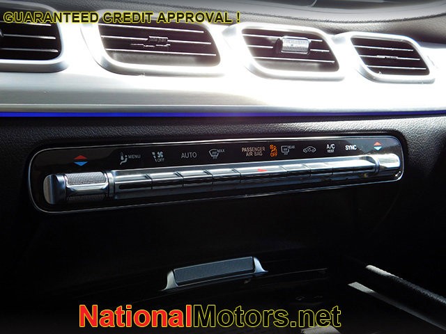 Mercedes-Benz GLE Vehicle Image 21