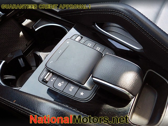 Mercedes-Benz GLE Vehicle Image 22